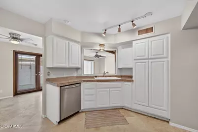 5750 N 10th Street #5, Phoenix, AZ 85014 - Photo 7