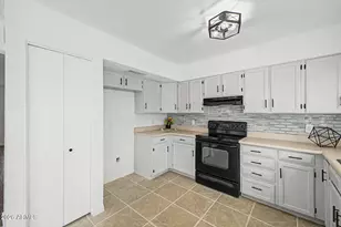 4001 W Villa Rita Dr, Glendale, AZ 85308 - Photo 13
