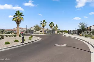 2435 W Kowalsky Ln, Phoenix, AZ 85041 - Photo 33