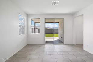 2435 W Kowalsky Ln, Phoenix, AZ 85041 - Photo 9