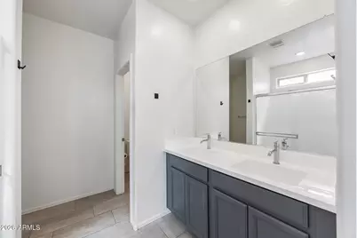 2435 W Kowalsky Lane, Phoenix, AZ 85041 - Photo 19