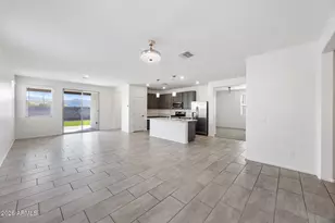2435 W Kowalsky Ln, Phoenix, AZ 85041 - Photo 3