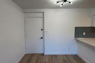 302 E Monte Vista Rd, Phoenix, AZ 85004 - Photo 5