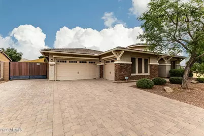 18456 W Paradise Lane, Surprise, AZ 85388 - Photo 3