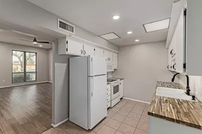 13066 N 100th Drive, Sun City, AZ 85351 - Photo 9