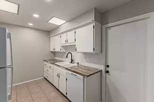 13066 N 100th Dr, Sun City, AZ 85351 - Photo 11