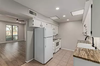 13066 N 100th Drive, Sun City, AZ 85351 - Photo 9