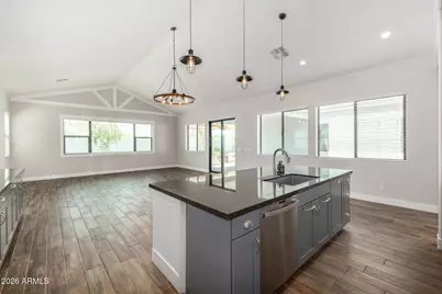 9818 S 7th Place, Phoenix, AZ 85042 - Photo 15