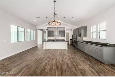 9818 S 7th Place, Phoenix, AZ 85042 - Photo 15