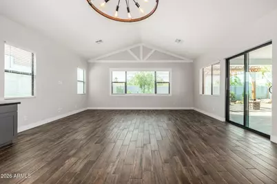 9818 S 7th Place, Phoenix, AZ 85042 - Photo 9