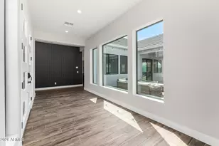 9818 S 7th Pl, Phoenix, AZ 85042 - Photo 7