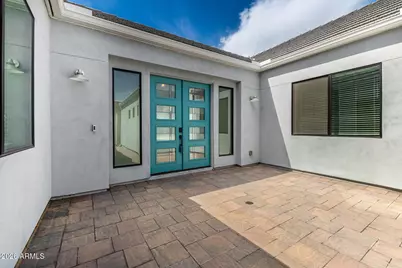 9818 S 7th Place, Phoenix, AZ 85042 - Photo 7