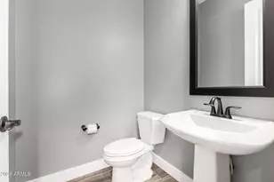 9818 S 7th Pl, Phoenix, AZ 85042 - Photo 35