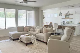 862 E Gemini Pl, Chandler, AZ 85249 - Photo 3