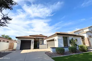 862 E Gemini Pl, Chandler, AZ 85249 - Photo 1