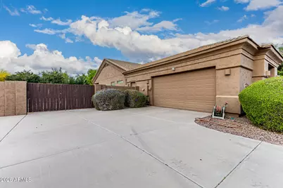 12724 W Georgia Avenue, Litchfield Park, AZ 85340 - Photo 7