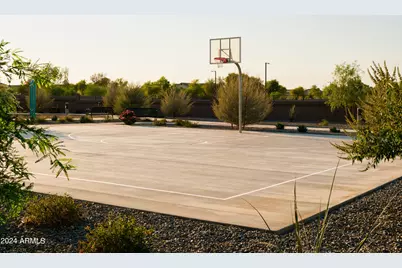 15667 W Mercer Lane, Surprise, AZ 85379 - Photo 55