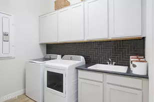 15667 W Mercer Ln, Surprise, AZ 85379 - Photo 35