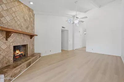 10520 N 78th Place, Scottsdale, AZ 85258 - Photo 7