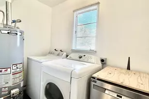 702 Paxton Ave, Miami, AZ 85539 - Photo 7