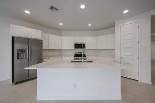 7814 W Hide Trl, Peoria, AZ 85383 - Photo 3