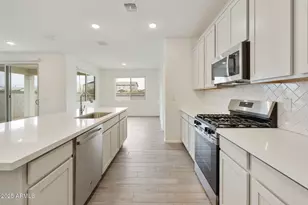 12873 N 171st Dr, Surprise, AZ 85388 - Photo 9