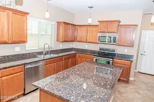 2162 W Scully Dr, Phoenix, AZ 85023 - Photo 5