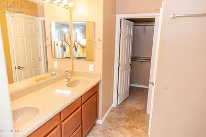 2162 W Scully Drive, Phoenix, AZ 85023 - Photo 23