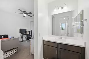 114 E Pasaro Dr, Phoenix, AZ 85085 - Photo 17