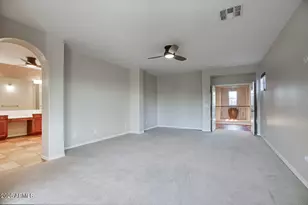 3985 E Hummingbird Ln, Phoenix, AZ 85050 - Photo 17