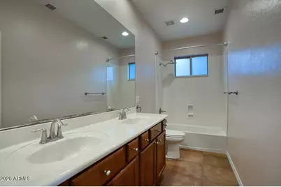 3985 E Hummingbird Lane, Phoenix, AZ 85050 - Photo 23