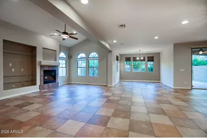 3985 E Hummingbird Lane, Phoenix, AZ 85050 - Photo 5