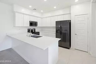 2748 S Cavalier Dr, Gilbert, AZ 85295 - Photo 5