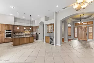 415 E Desert Wind Dr, Phoenix, AZ 85048 - Photo 9