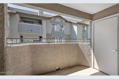 2025 E Campbell Avenue #Apt 216, Phoenix, AZ 85016 - Photo 9