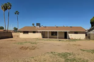 5327 N 40th Ln, Phoenix, AZ 85019 - Photo 13