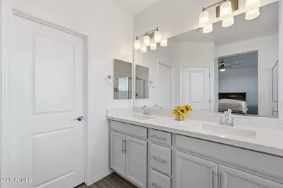 12844 W Tuckey Lane, Glendale, AZ 85307 - Photo 17