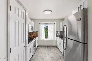 11921 N 76th Ln, Peoria, AZ 85345 - Photo 11