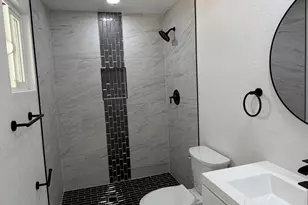 1641 W Andorra Dr, Phoenix, AZ 85029 - Photo 11