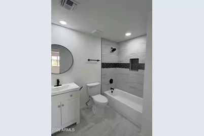 1641 W Andorra Drive, Phoenix, AZ 85029 - Photo 9