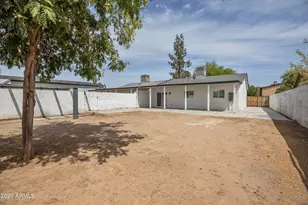 5046 N 41st Dr, Phoenix, AZ 85019 - Photo 21