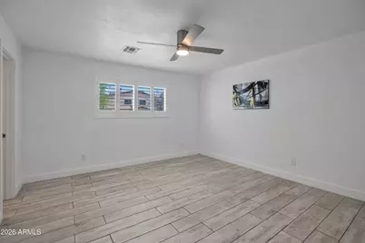 5046 N 41st Drive, Phoenix, AZ 85019 - Photo 9