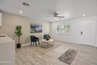 5046 N 41st Drive, Phoenix, AZ 85019 - Photo 5