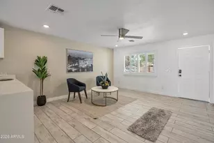 5046 N 41st Dr, Phoenix, AZ 85019 - Photo 5