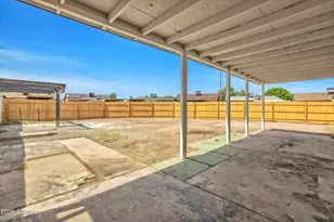 5050 N 41st Dr, Phoenix, AZ 85019 - Photo 19