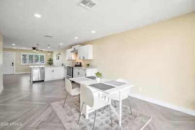 5050 N 41st Drive, Phoenix, AZ 85019 - Photo 9