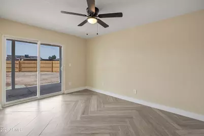 5050 N 41st Drive, Phoenix, AZ 85019 - Photo 15