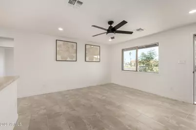 8226 W Meadowbrook Avenue, Phoenix, AZ 85033 - Photo 15