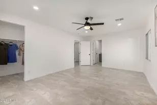 8226 W Meadowbrook Ave, Phoenix, AZ 85033 - Photo 23