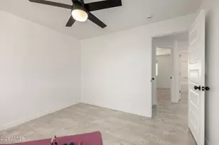 8226 W Meadowbrook Ave, Phoenix, AZ 85033 - Photo 27